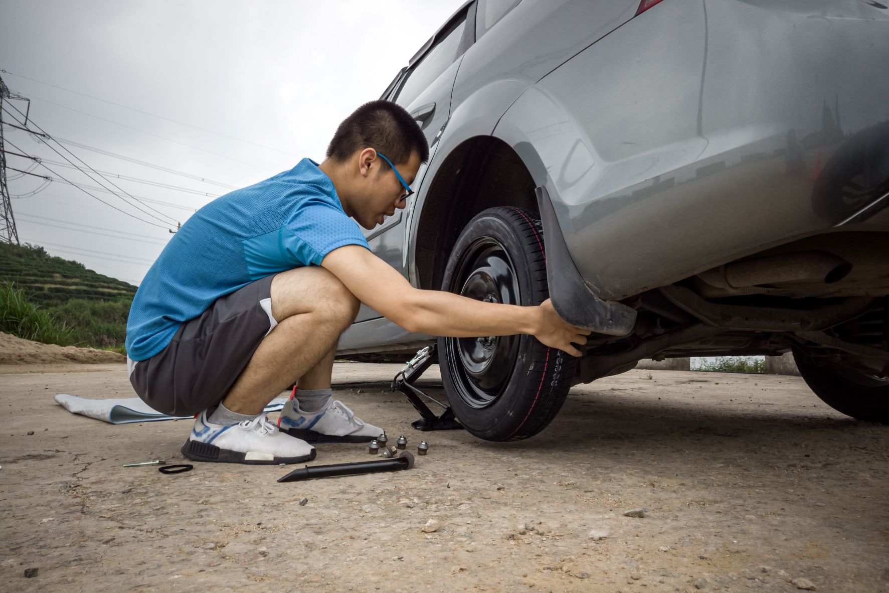 What to do if you get a flat tire 